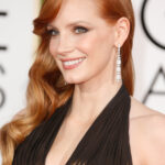 Jessica Chastain maquillada por YSL en la gala de Los Globos de Oro.