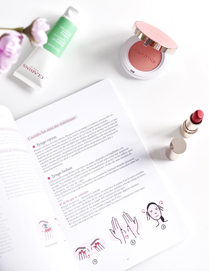 Libro de belleza Clarins interior