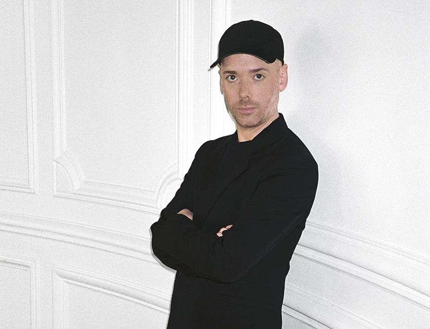 Thom Walker, director creativo de maquillaje de Givenchy